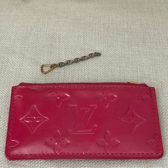 ⭐️COA⭐️LOUIS VUITTON PINK VERNIS KEY POUCH⭐️💯Authentic - Picture 3 of 5